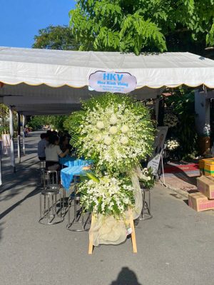 Vòng Hoa Cúc Mẫu Đơn Kính Viếng KV999